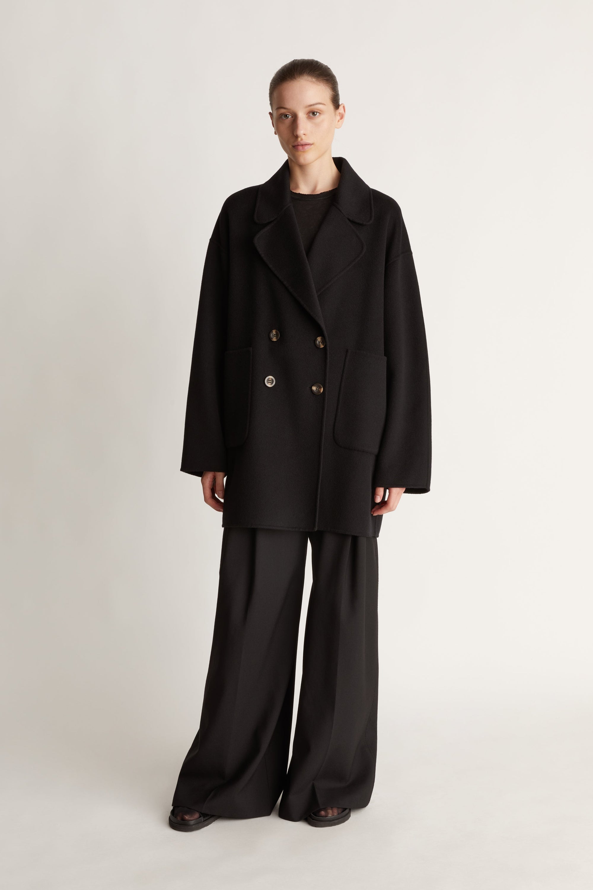 Florentine Cashmere Pea Coat in Black